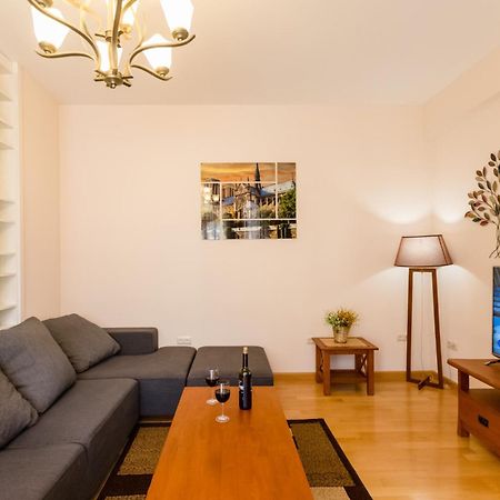 Downtown Two-Bedroom Apartment Ll Тбилиси Экстерьер фото